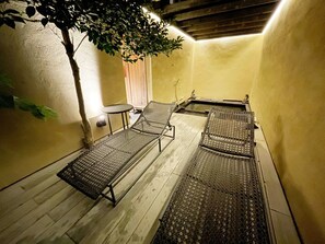 Executive Villa | Terrace/patio