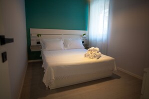 1 chambre, fer et planche Ă repasser, Wi-Fi, draps fournis