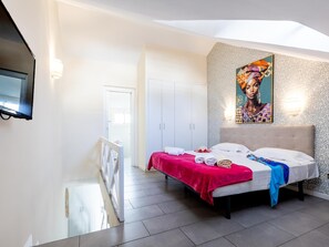 1 habitación, tabla de planchar con plancha, wifi y ropa de cama 