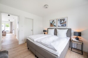 Unclassified image, 4 of 18, button - Villa "zweite Heimat" Exklusiv Penthouse No. 4 - Modernes Penthouse mit Sonnenterrasse und Tollem (Lohme)