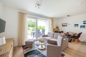 TV - Villa Albatros - Apartment Wotan - Revier Albatros - Villa am Schloss Ranzow | (Lohme)