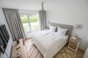 1 bedroom, in-room safe, iron/ironing board, WiFi - Villa "zweite Heimat" - WE 1 Herzzeit - Liebevoll Ausgestattetes Wohlfühlappartement mit Garten (Lohme)