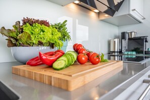 Réfrigérateur, four, plaque de cuisson, lave-vaisselle