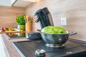 Unclassified image, 4 of 11, button