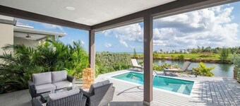Mahogany Villa 2-A / 4BR Canal Front Villa w/Pool