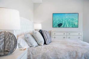 4 bedrooms, desk, iron/ironing board, WiFi