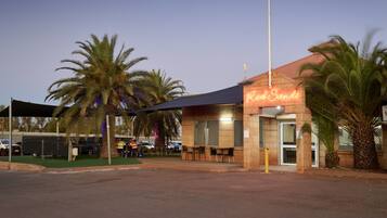 Fachada de la propiedad