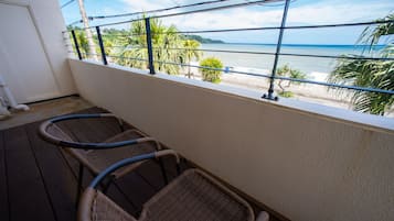 Basic House | Terrace/patio