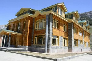 Fachada de la propiedad