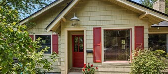 North End Charm: Cozy Fam Friendly Cottage with Fireplace and Dog-Friendly Fenced Yard!