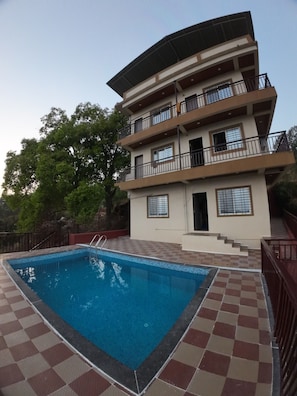 Bungalow | Living area - Royal Palace Panchgani (Mahabaleshwar)