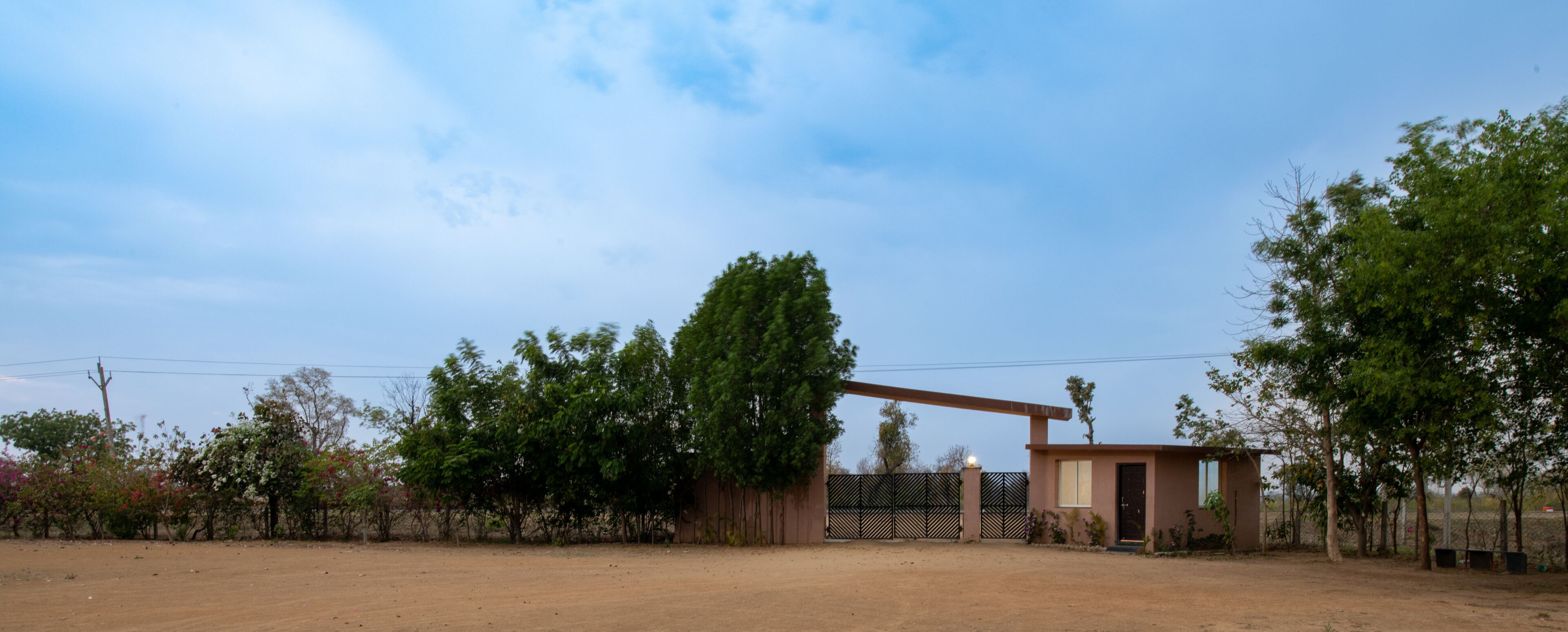 Pintu masuk hartanah