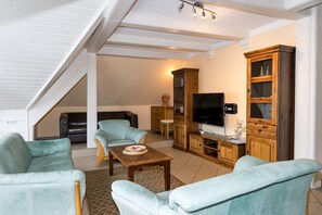 Smart TV, mesa de pingue-pongue