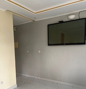 Interior - FURNISHED APARTMENT BONAMOUSSADI HIGH STANDING (Douala)
