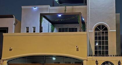La Casa Rosa Monterrey - Mountain View and Shopping Mall