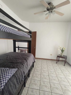 3 bedrooms, WiFi, bed sheets