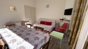 2 Schlafzimmer, Bügeleisen/Bügelbrett, Internetzugang