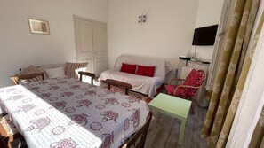 2 bedrooms, iron/ironing board, Internet - A 3-room apartment 5 minutes' walk from the Palais des Festivals (Cannes)