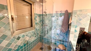 Douche, séchoir à cheveux