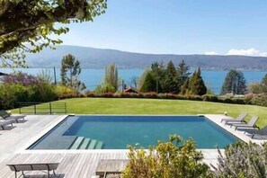 Piscine extérieure, piscine chauffée
