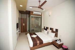 Superior Double Room, City View | Egyptian cotton sheets, premium bedding, down comforters - Goroomgo Avirahi Mumbai (Mumbai)