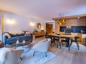 TV - Comfort and charm in Méribel, ideal location near slopes (Les Allues-Méribel)
