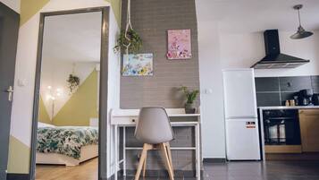 1 habitación y ropa de cama