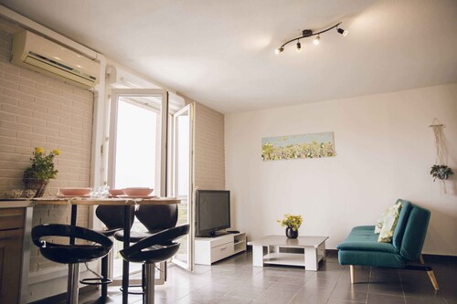 Charming Green apartment 20 min from Toulouse