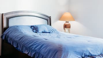 3 habitaciones, escritorio, tabla de planchar con plancha y wifi gratis