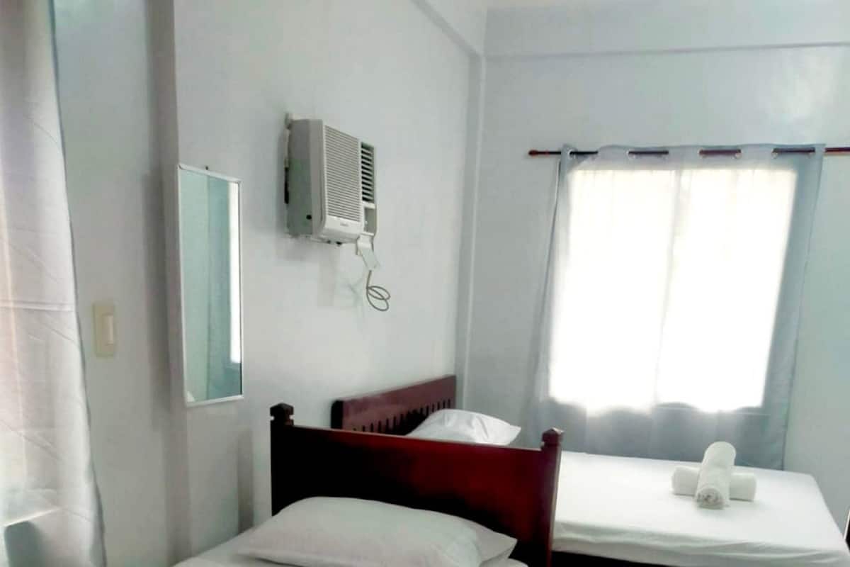 Standard Triple Room | Bed sheets