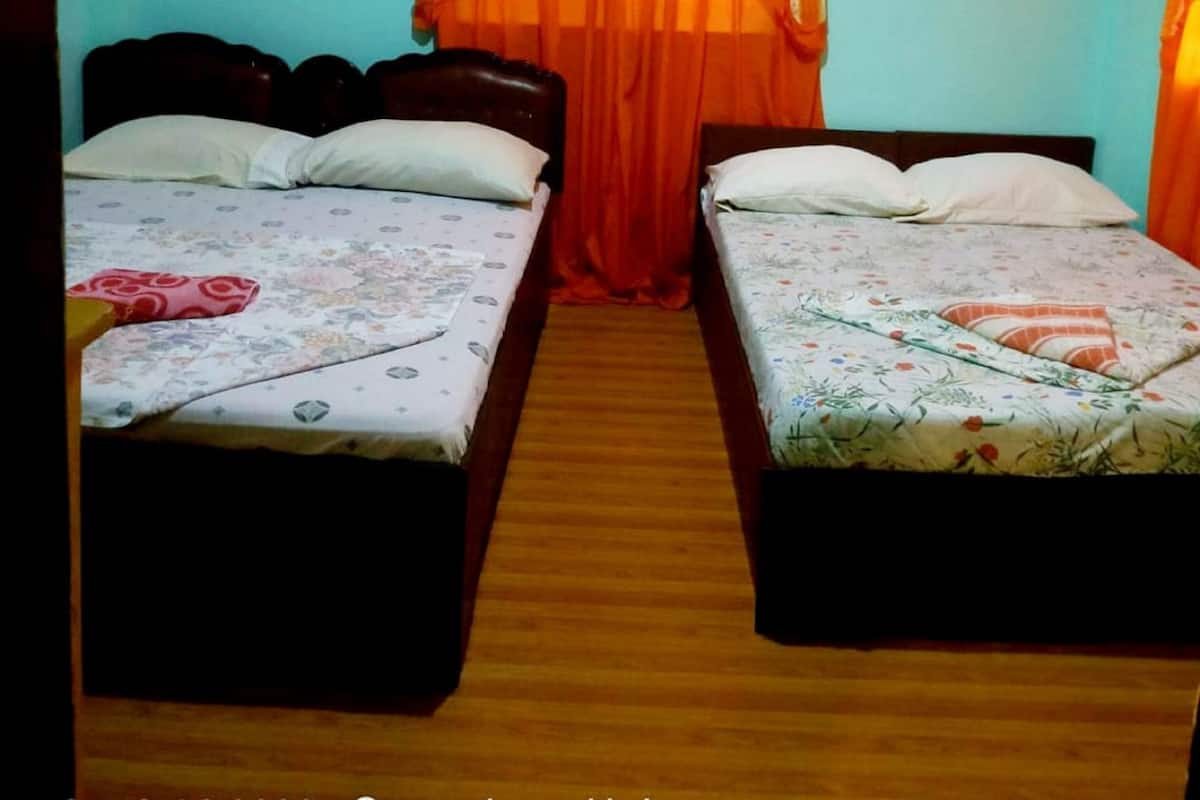 Standard Quadruple Room | Bed sheets