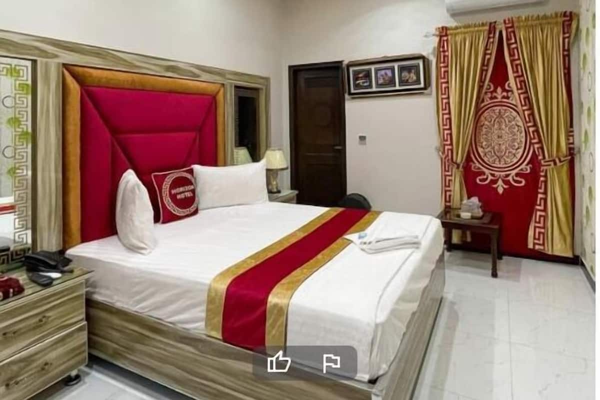 Standard Double Room | Iron/ironing board, free WiFi