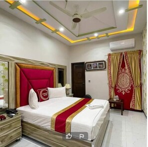 Standard Double Room | 1 bedroom, iron/ironing board, free WiFi