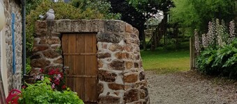 Gite  19 personnes Ă  200 m bord de mer sur GR34