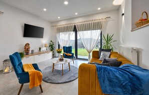 Smart-TV, peis, fotballspill og stereoanlegg