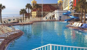 Piscina coperta, piscina all'aperto