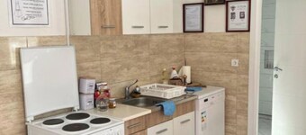Handicap Accessible Full Cottage with all amenities.