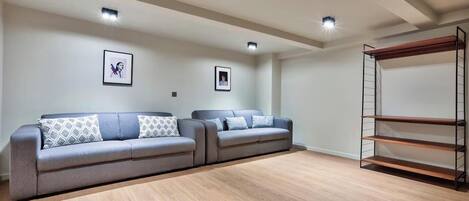 Smart TV, DVD player