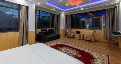 Dee Grand Marq Hotel