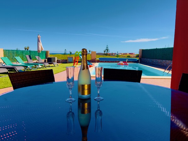 Outdoor pool, a heated pool - Luxury 4 Bed villa in Caleta de Fuste (Caleta De Fuste)