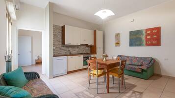Apartment | Living area | Flat-screen TV