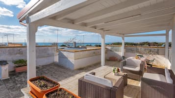 Apartment | Terrace/patio