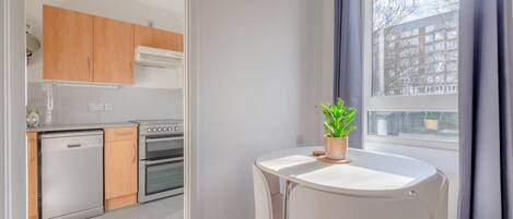 Basic Apartment, 1 Double Bed | Interior