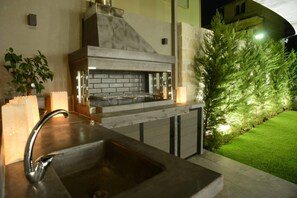 Casa | Cocina privada | Frigorífico, microondas, horno y placa de cocina