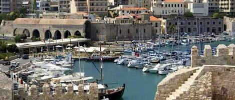 House | Marina