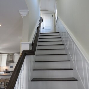 Interior - Vacation in the heart of Chatham and walk to everything. Oyster Pond Beach is right around the corner! (Chatham)