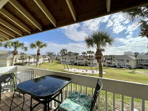 Outdoor dining - Relaxing 1BR Golf Condo w/ Free Beach Service (Destin)