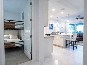 3 chambres, bureau, fer et planche à repasser, Wi-Fi gratuit
