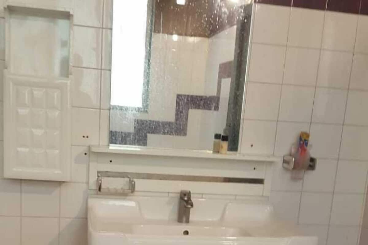 deluxe double room | bathroom | shower, designer toiletries, towels, soap