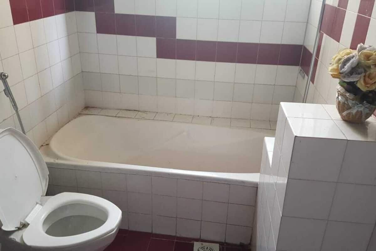 deluxe double room | bathroom | shower, designer toiletries, towels, soap